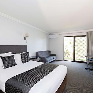 Executive Queen Room